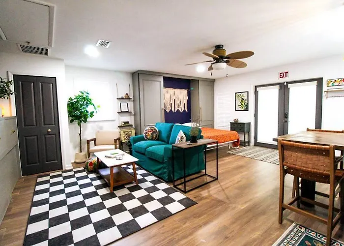 The Mini Moody - Luxurious Home Recently Renovated Close To Beach & Downtown