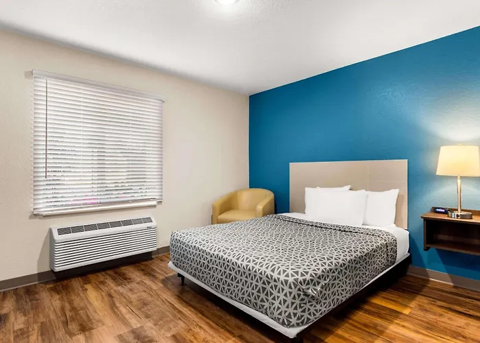 Woodspring Suites Port St Lucie