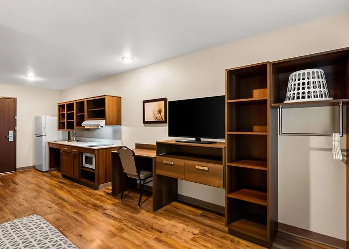 Woodspring Suites Port St Lucie