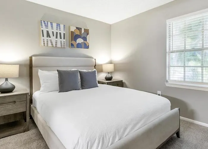 Landing Modern Apartment With Amazing Amenities