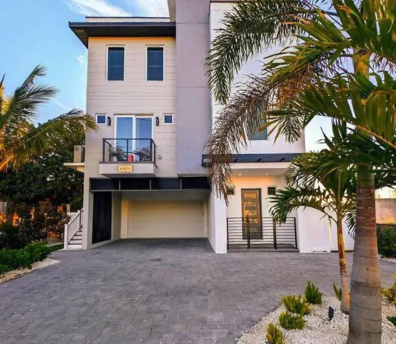 Beach One Style Meets The Shore