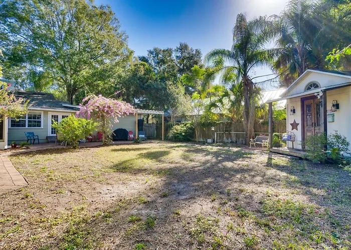 Walk To Mount Dora Historic District: Cozy Home!