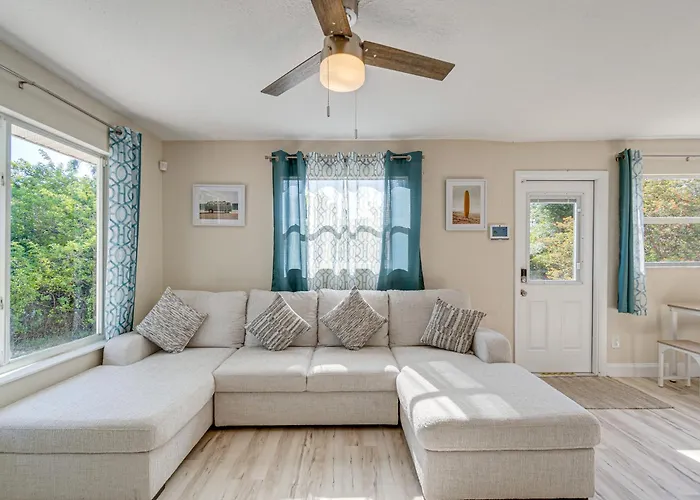 Chic Port Charlotte Home ~ 9 Mi To Englewood Beach