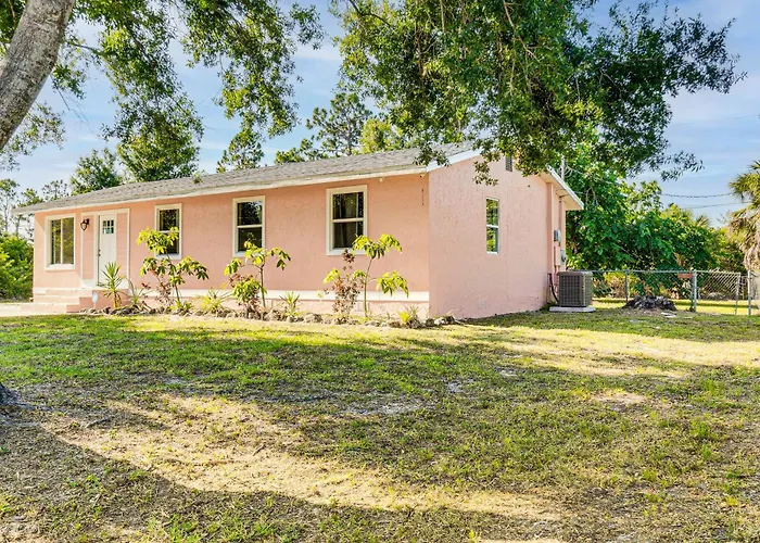 Chic Port Charlotte Home ~ 9 Mi To Englewood Beach