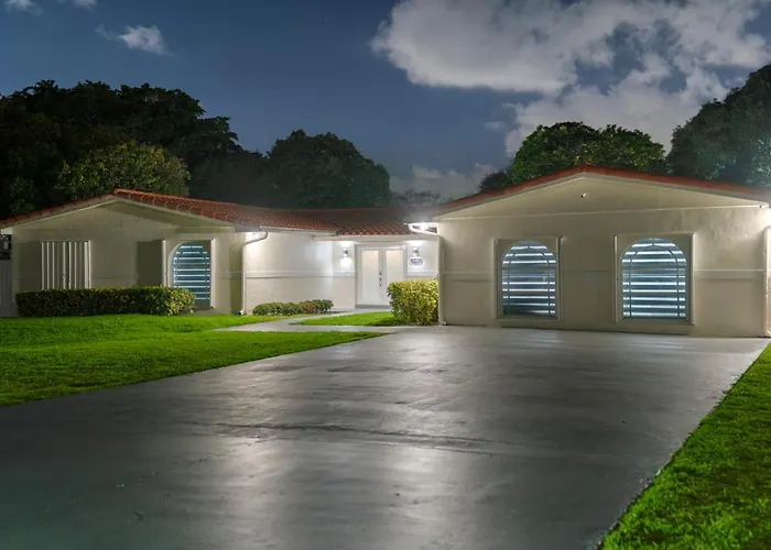 Exclusive Retreat Poolside Oasis And Entertainment L49