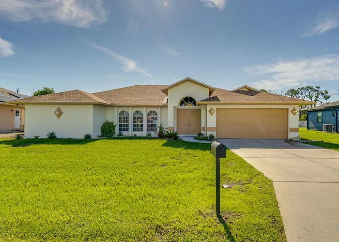 Port Charlotte Home ~ 3 Mi To Beach & Harbor!