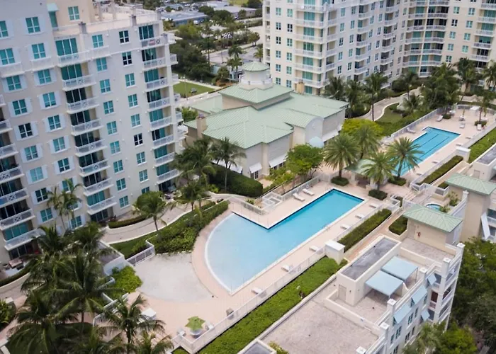 1Br Rooftop Pool-10 Min Walk To Beach