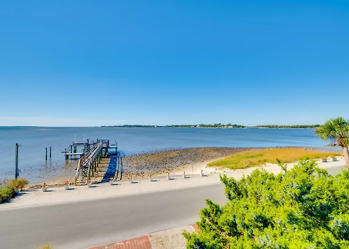 Oceanfront Oasis In Cedar Key W/ 2 Balconies!
