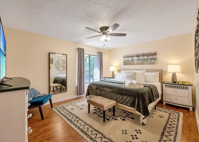 Townhome In Pbg, King Bed, Pergola, Bbq & Fire Pit