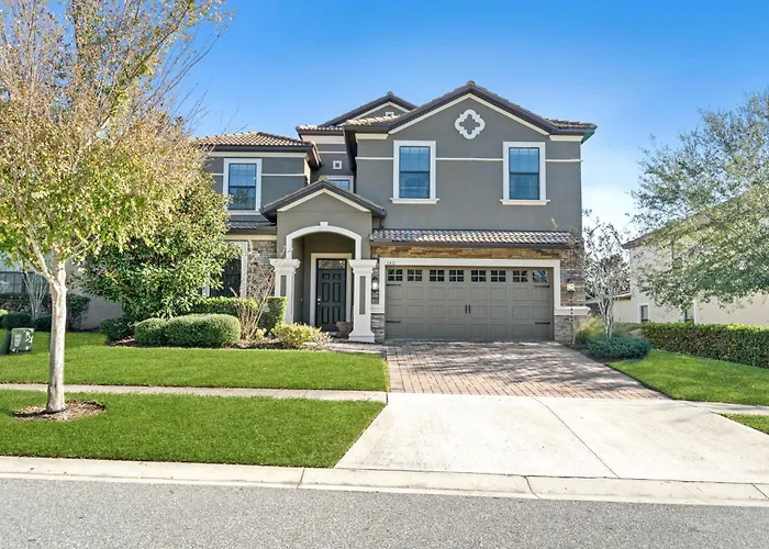 1411 Rolling Fairway
