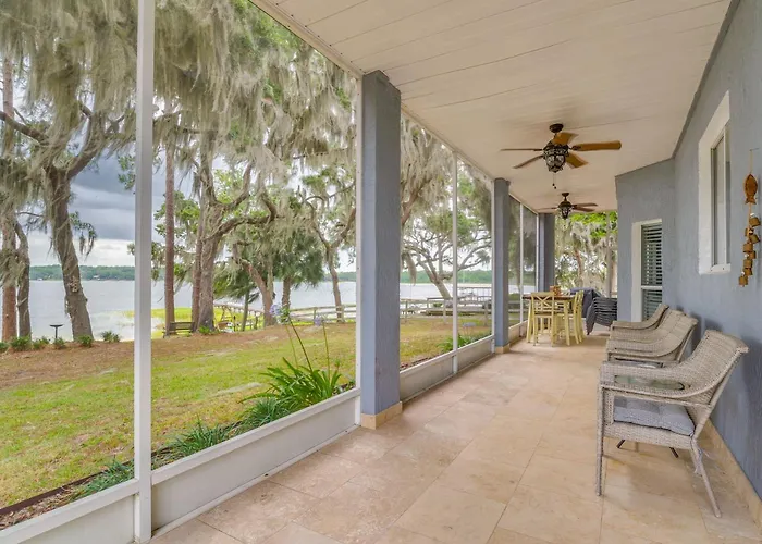 Private Beach At Lakefront Summerfield Getaway!