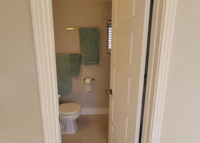 Cottage On Walking Distance To Nokomis Beach
