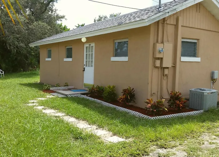 Cottage On Walking Distance To Nokomis Beach
