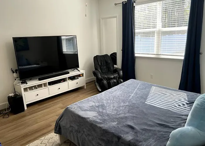 Beach Lovers New House! 10 Min To Beach - 6 Guests