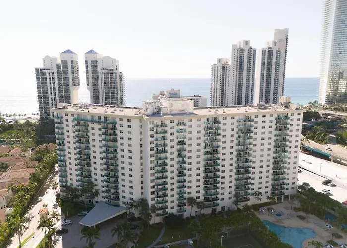 Beautiful Holiday Apartment In Ocean Recerve Near Beach