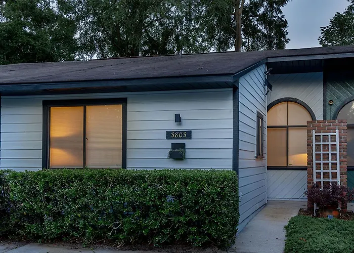 Quiet, convenient&Modern Haven