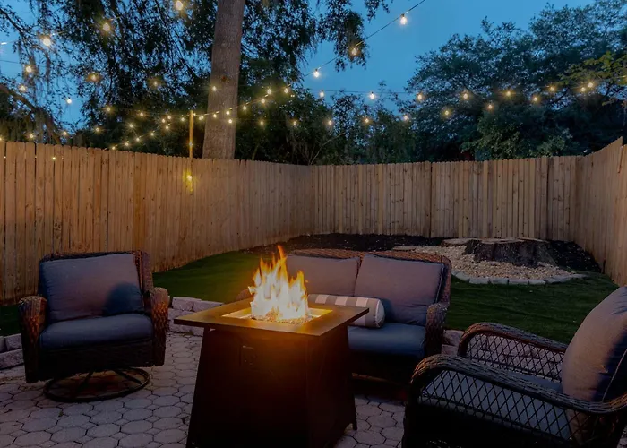 Quiet, convenient&Modern Haven