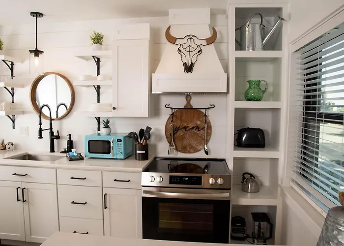Walk To Best Eats And Shops And Stay In Style