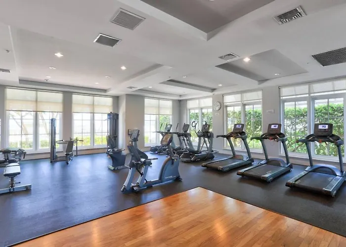 Stylish 1Br Condo Rooftop Pool Close To Beach