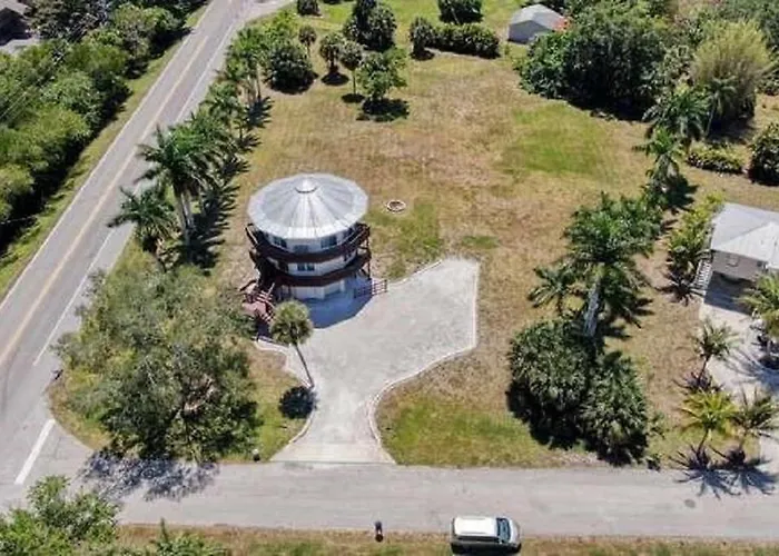 The Round House