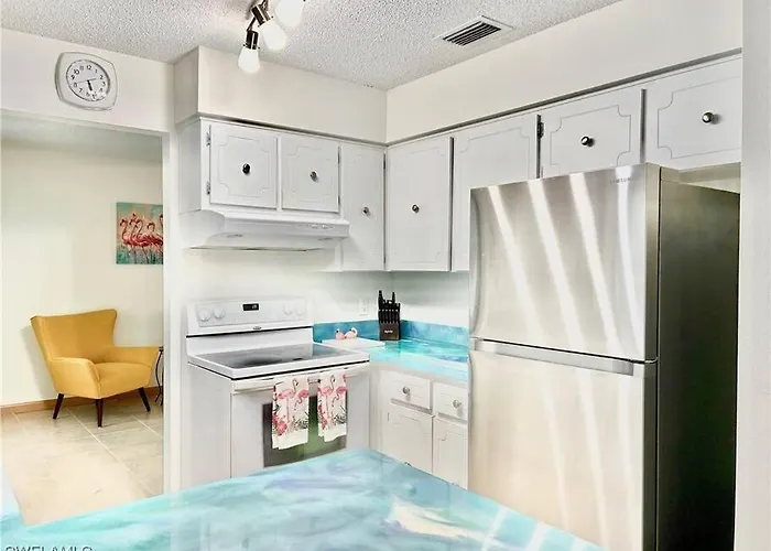 Beautiful 3 Bed House With Pool