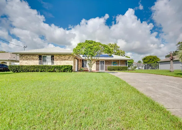 Heated Pool & 4-In-1 Grill: Spring Hill Haven!