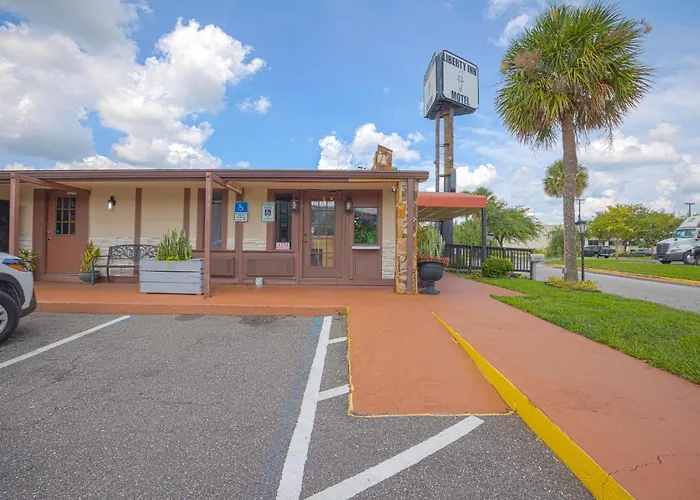 Liberty Inn And Suites Orlando - Kissimmee Near Disney World