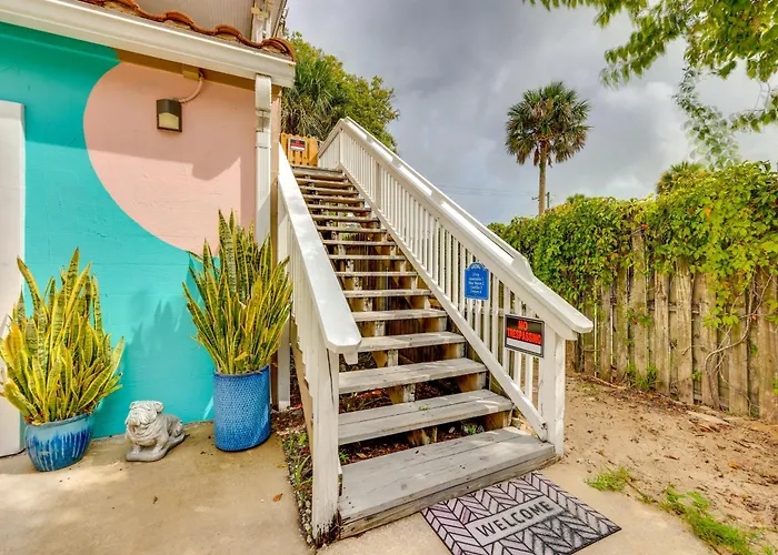 Walk To History: Pet-Friendly St Augustine Home