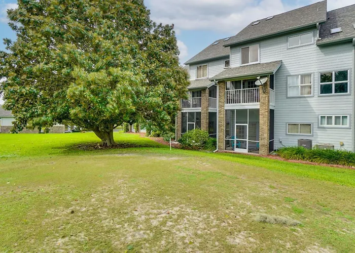 Sunny Titusville Retreat Near Space Coast!