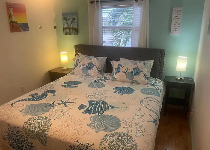 2Br Comfortable Downtown House Near Beach And More