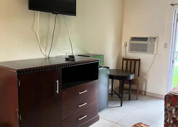 Budget Inn