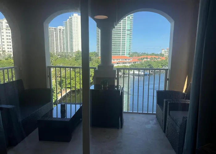The Costal, Stunning Water View Apartment At Aventura Yacht Club, Miami Florida!