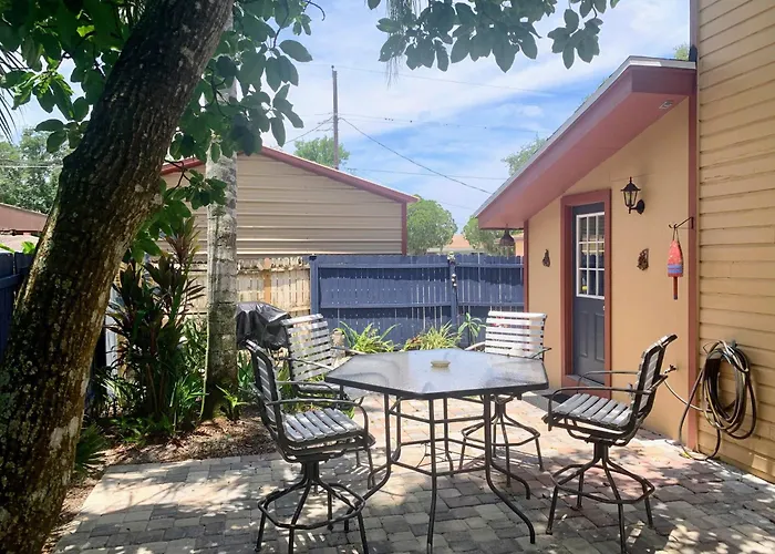 Cozy Bungalow