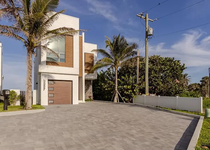 Oceanfront 4-Bed Designer Villa With Private Pool
