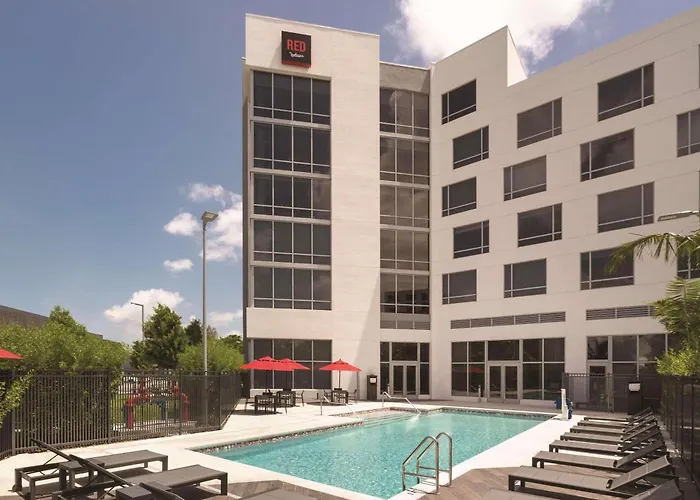 Radisson Red Miami Airport