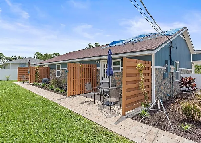 Newly Renovated, Cozy 2 Bedroom