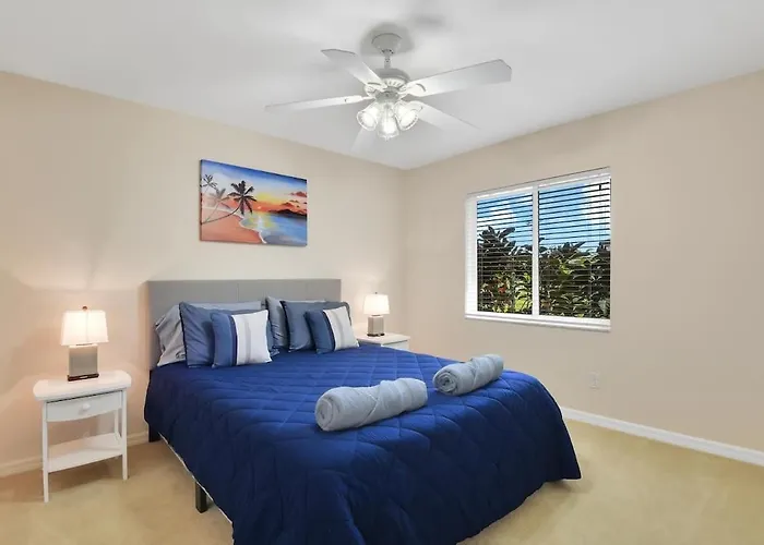 Sunshine Home Retreat Heated Pool On Canal