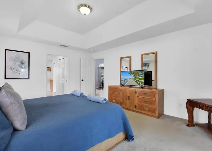 Sunshine Home Retreat Heated Pool On Canal