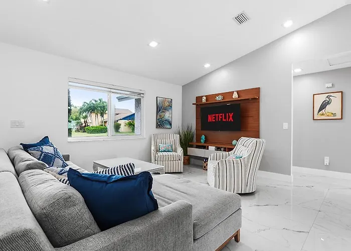 Family Favorite- Heated Pool, Pets, Everglades