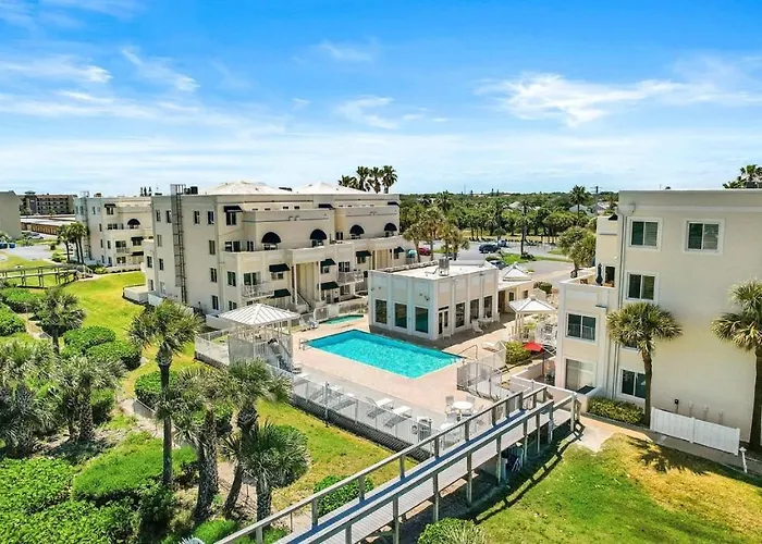 Oceanfront Royal Mansions! Paradise Awaits!