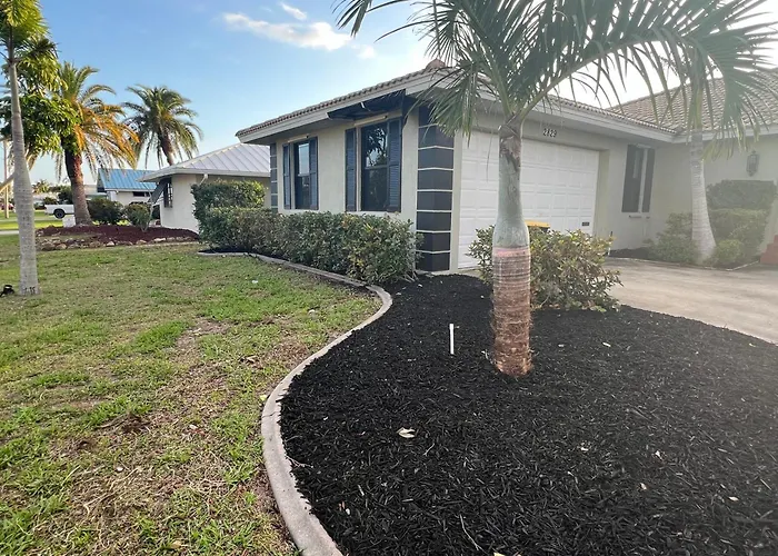 Water Water Water - Newly Renovated 3Br, 2 Bath Canal Front Home In Punta Gorda Isles