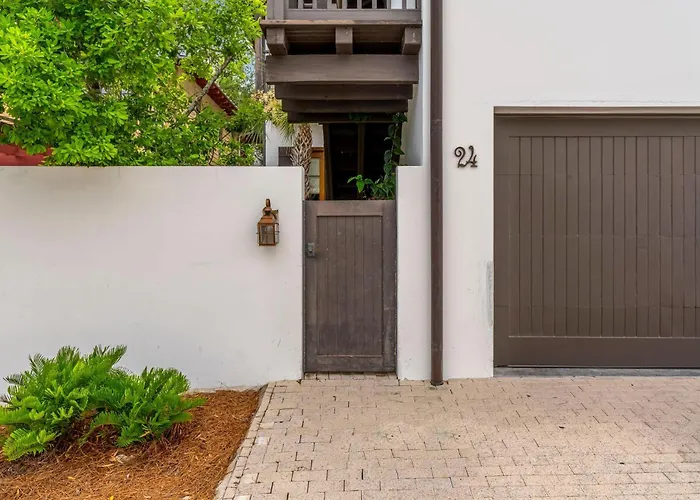 Uncorked Carriage House