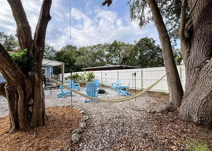 10 Min Lido Key Beach ~Coastal Cabana Hideout