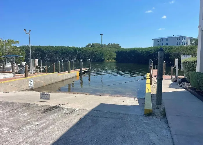 Villa Valbuena Ocean Pearl Key Largo Pool Restaurant Marina Pickleball