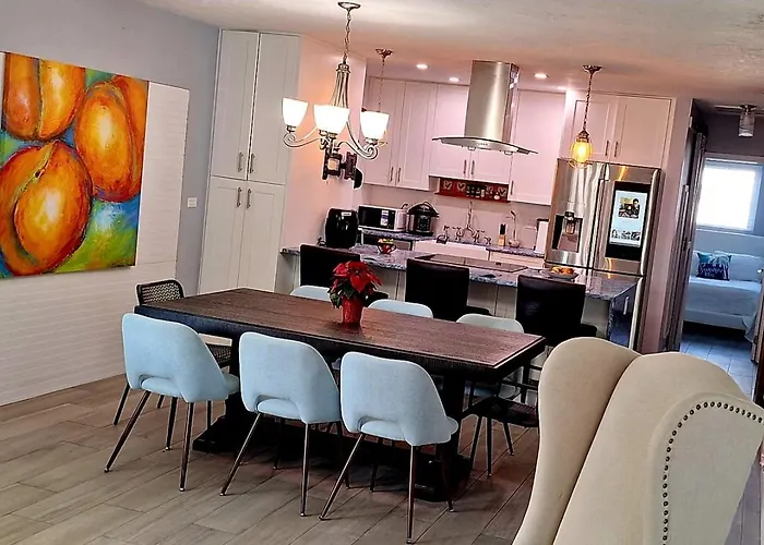 Holiday, 3Br Private Duplex In Cutler Bay, Pool Table, Bbq, Laundry, Living Room, Kitchen, Terrace, Free Parking