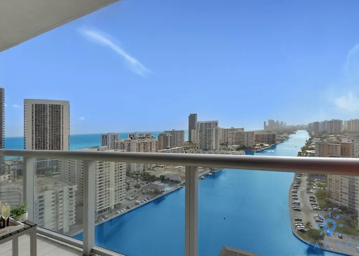 Upper Studio - Balcony - Pool - Gym - Near Beach