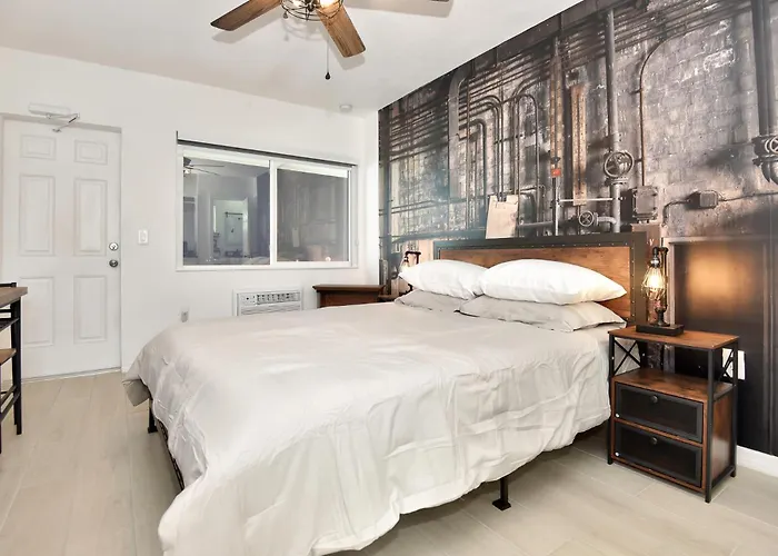 Blue Mist Motel - Room # 4