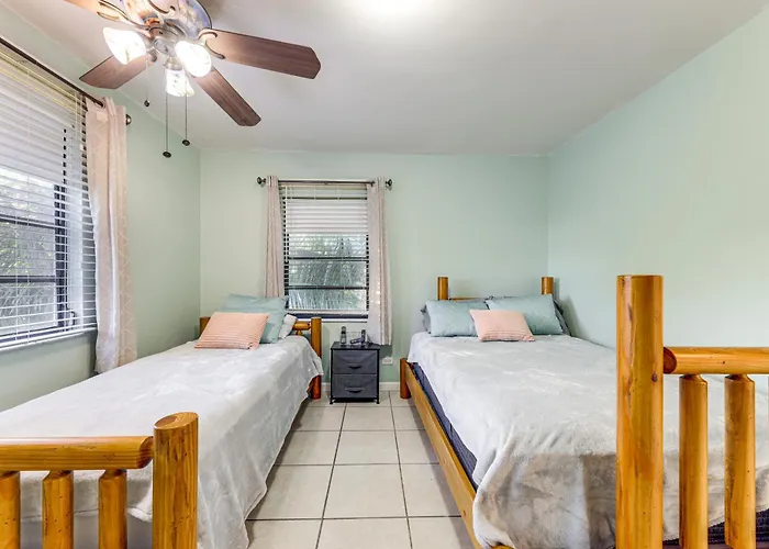 Unwind In The Keys! Extended-Stay Big Pine Home