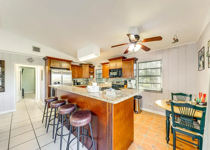 Unwind In The Keys! Extended-Stay Big Pine Home