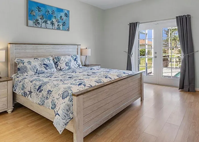 Family Friendly - Private Pool - Sleeps 10